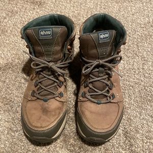 Ahnu By Teva Montara III
Leather Waterproof Hiking Boots | Vibram Sole |